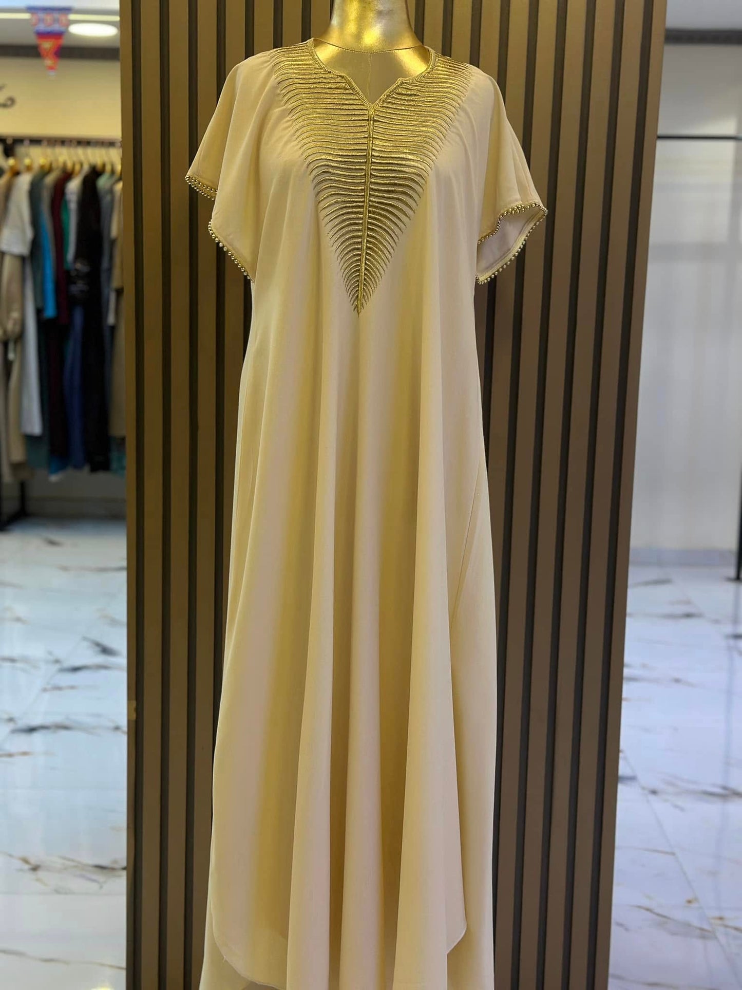 عباية استقبال من شي ان بيج نصف كم